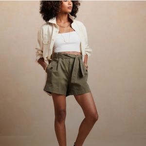 Banana Republic Tie Waist Utility shorts